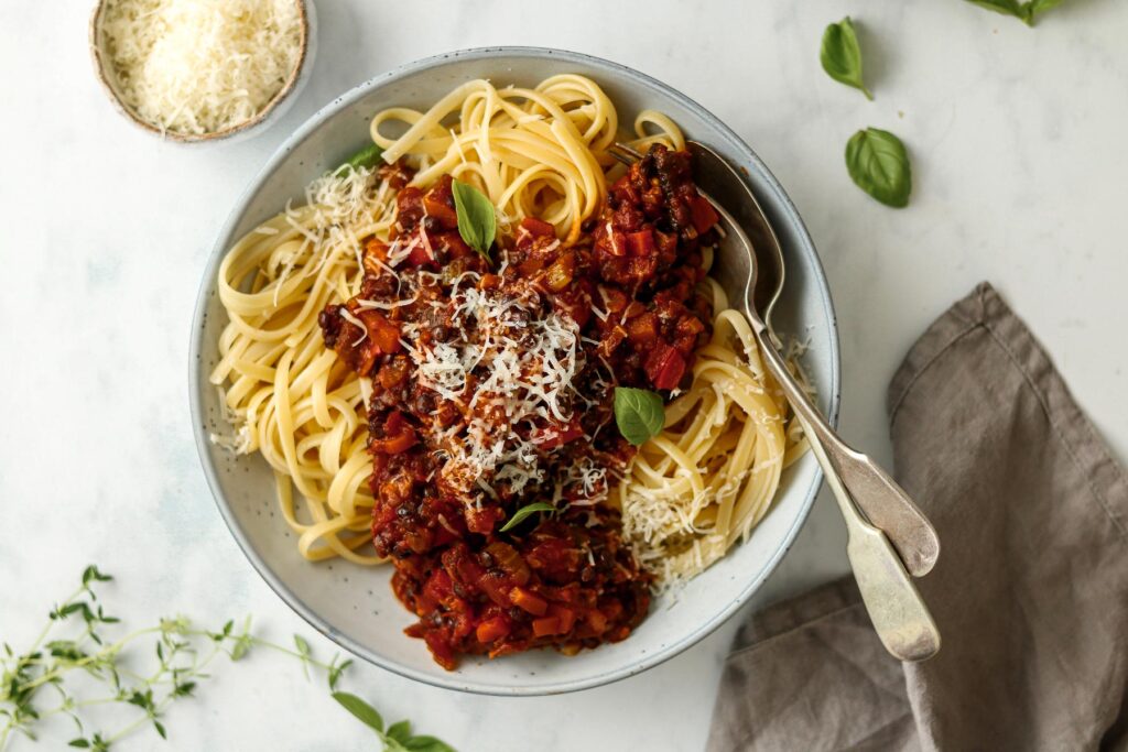 Tasty Vegan Diets-Lentil Bolognese: A Hearty and "Meaty" Delight