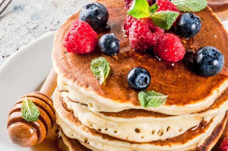 Oatmeal Pancakes with Fresh Berries