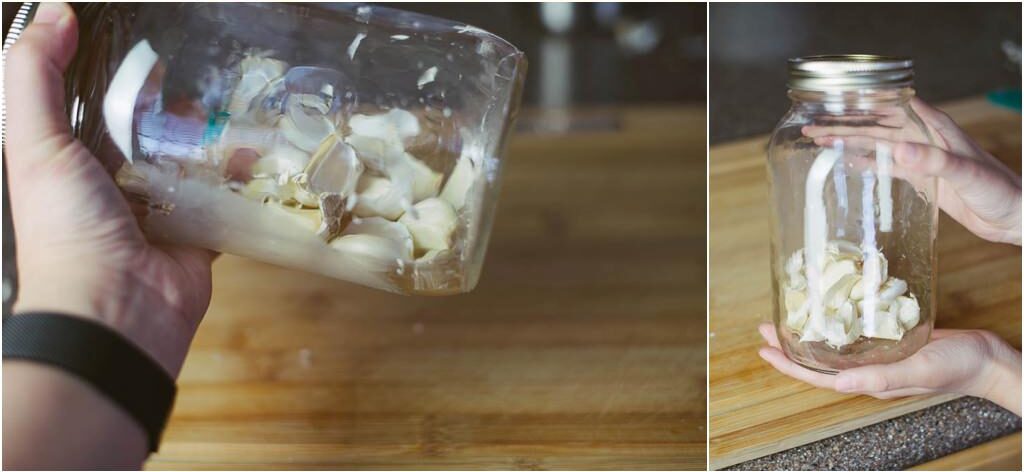Garlic Peeling with a Jar
